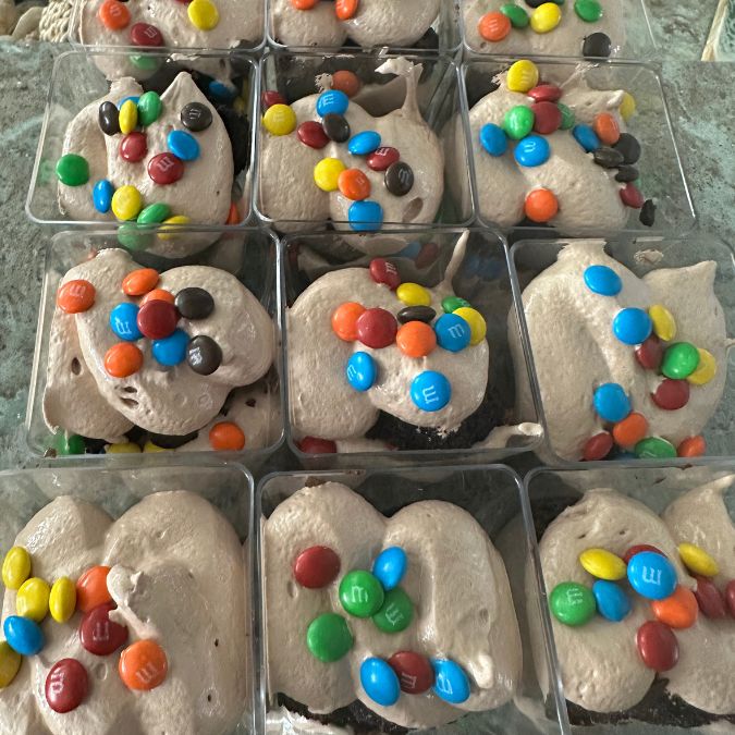 Chocolate Brownie M&M Trifle - Nama's Kitchen