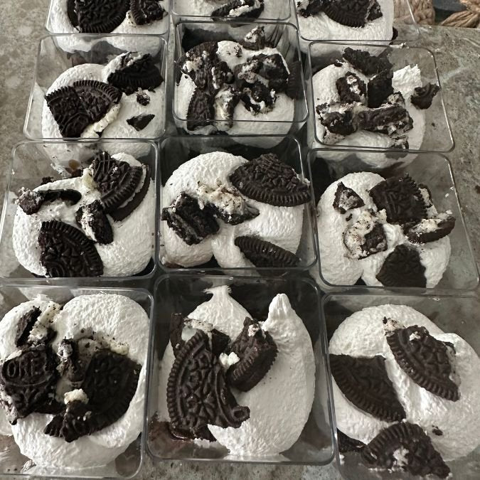 Cookies & Cream Trifle - Nama's Kitchen