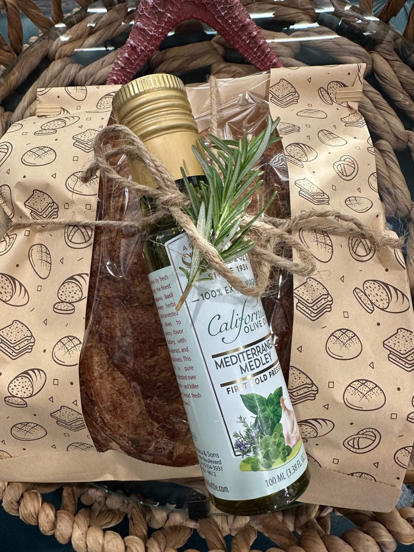 Sourdough Loaf & Olive Oil - Gift Set - Nama's Kitchen